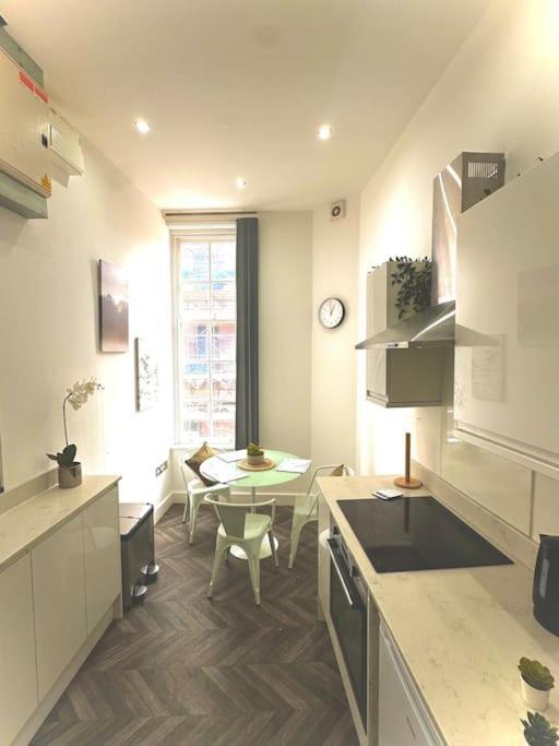 Belgravia House Apartment